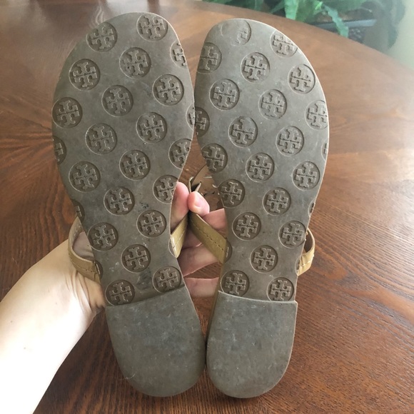 Tory Burch Tan Sandals - Size 8 - Picture 2 of 5
